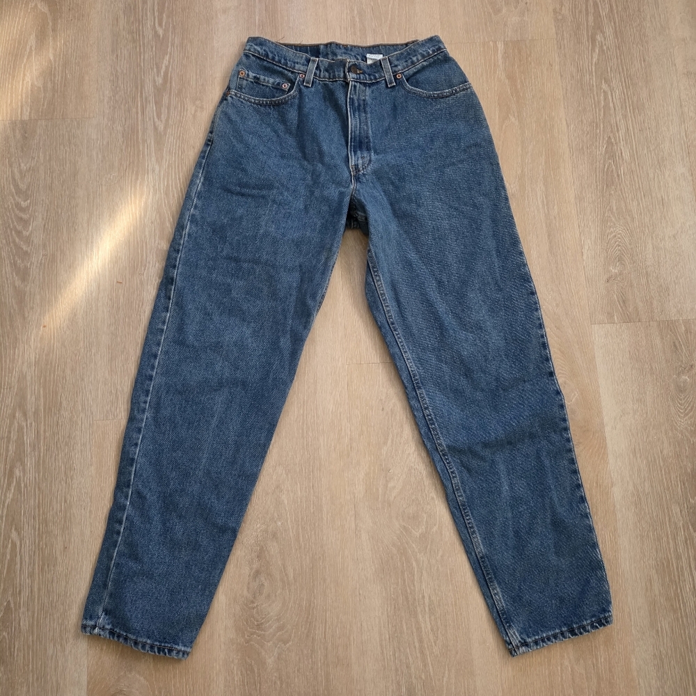 Vintage Levis 560 Red Tab Loose Fit, Tapered Leg Jeans Made In USA Size 34x33